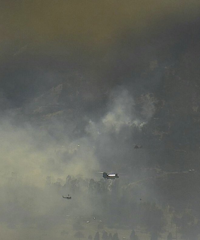 HotshotWake's tweet photo. Some busy airspace over the 155 Fire in Kern County, California.
The fire has prompted an evacuation order for Wofford Heights. Large response on scene.
#155Fire #wildfire #cafire #cawx #cali https://t.co/npCZvCxGfY