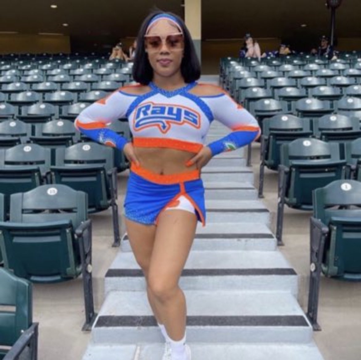 who wanna STEP ? tweet media