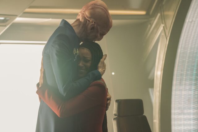 We are talking LIVE on Twitch about the finale of #StarTrekDiscovery,“Life, Itself”! Tweet at <a href="/eistpod/">E.I. Star Trek Cast</a> with the hashtag #discoverage to join our conversation currently in progress! #startrek
twitch.tv/justenoughtrope