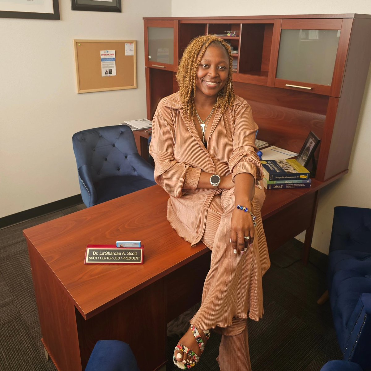 FutureDrScott's tweet photo. I'm not bossy; I'm the CEO.

#DrScott💙 
#DrDae✊🏾
#DrAlwaysHustling💰
#ScottCenterOH🩸🌙 https://t.co/2FDxlnk0fY