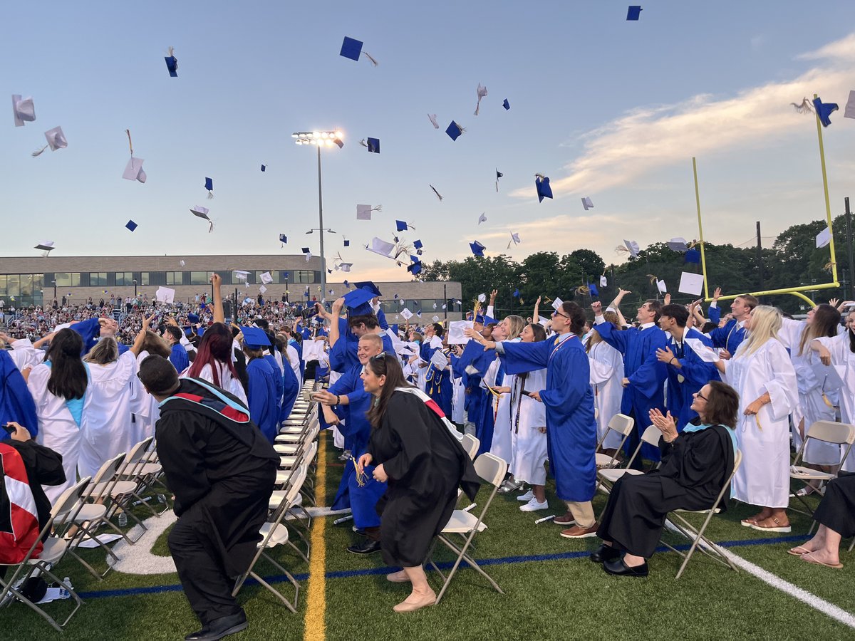 SpringfieldSD's tweet image. Congratulations to the Class of 2024!
#PrideInAllThings
ssdcougars.org/district/distr…