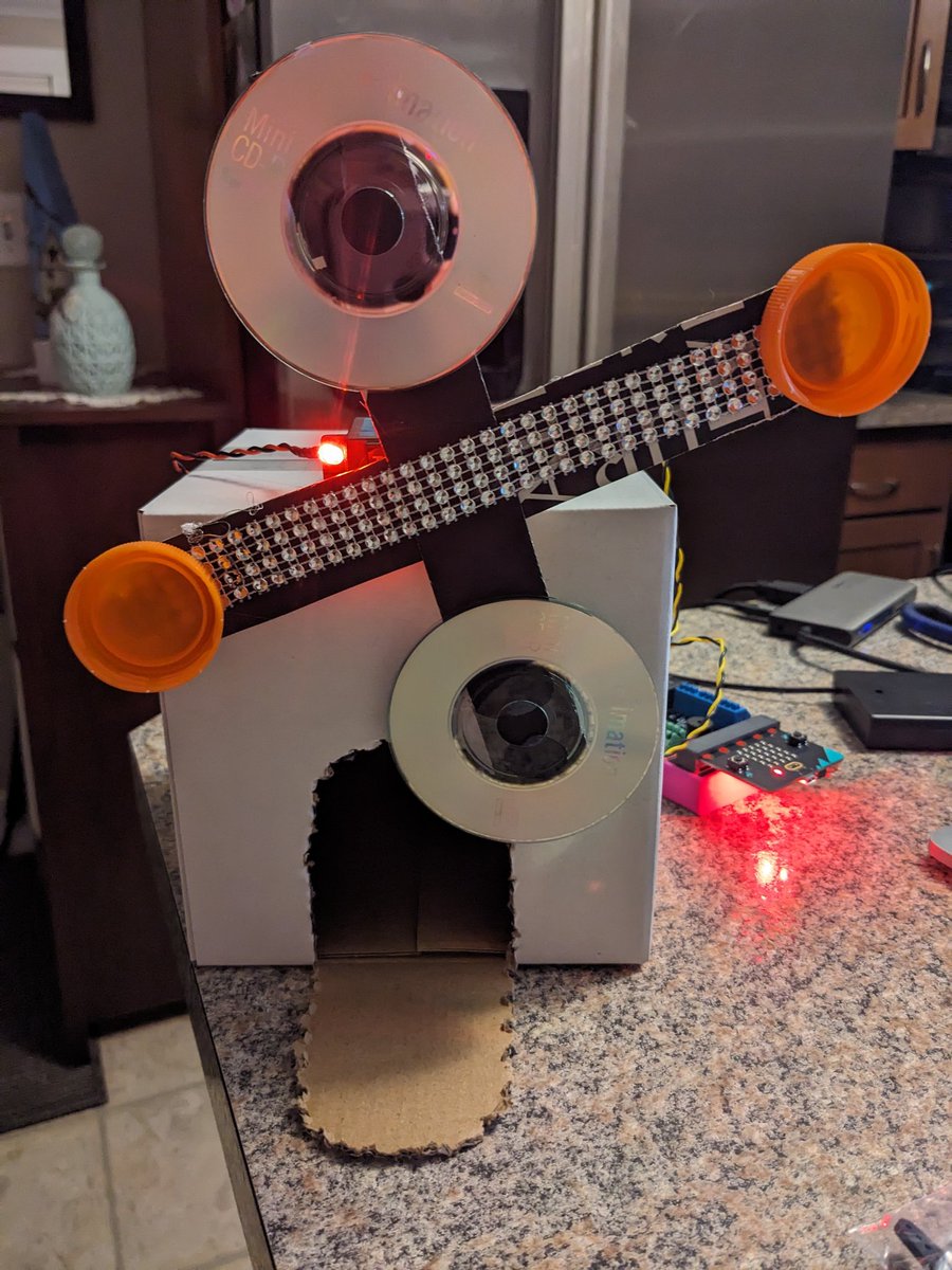 Super excited about my Robot Mini Golf for the Classroom course with <a href="/CodeJoyEdu/">CodeJoy</a> <a href="/birdbraintech/">BirdBrain Technologies</a> .  Many thanks to the <a href="/InfyFoundation/">Infosys Foundation USA</a> for the Hummingbird kit and funding this course. My first motorized windmill.