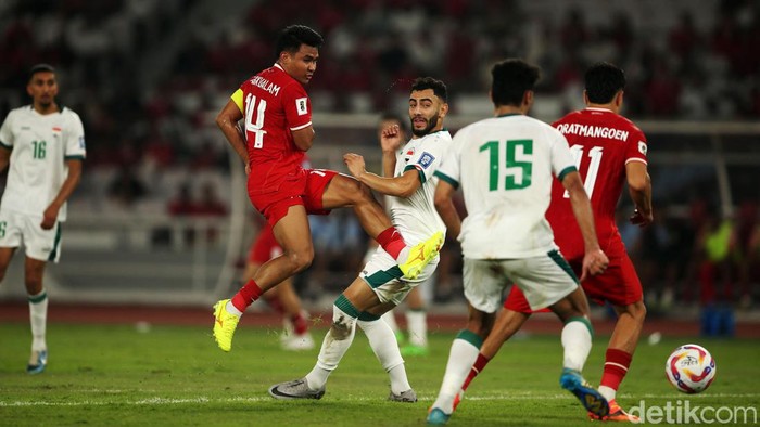 Zulviauzad's tweet photo. Terkait kekalahan menghadapi Irak, Asnawi mengungkapkan permintaan maaf dan menyoroti kondisi lapangan SUGBK. Sebuah cerminan dari semangat sportivitas yang harus ditanamkan dalam setiap pertandingan. #Asnawi #SUGBK #Sportivitas #chundai #holyslots88 #HolySporT https://t.co/s8t7kMWHWL