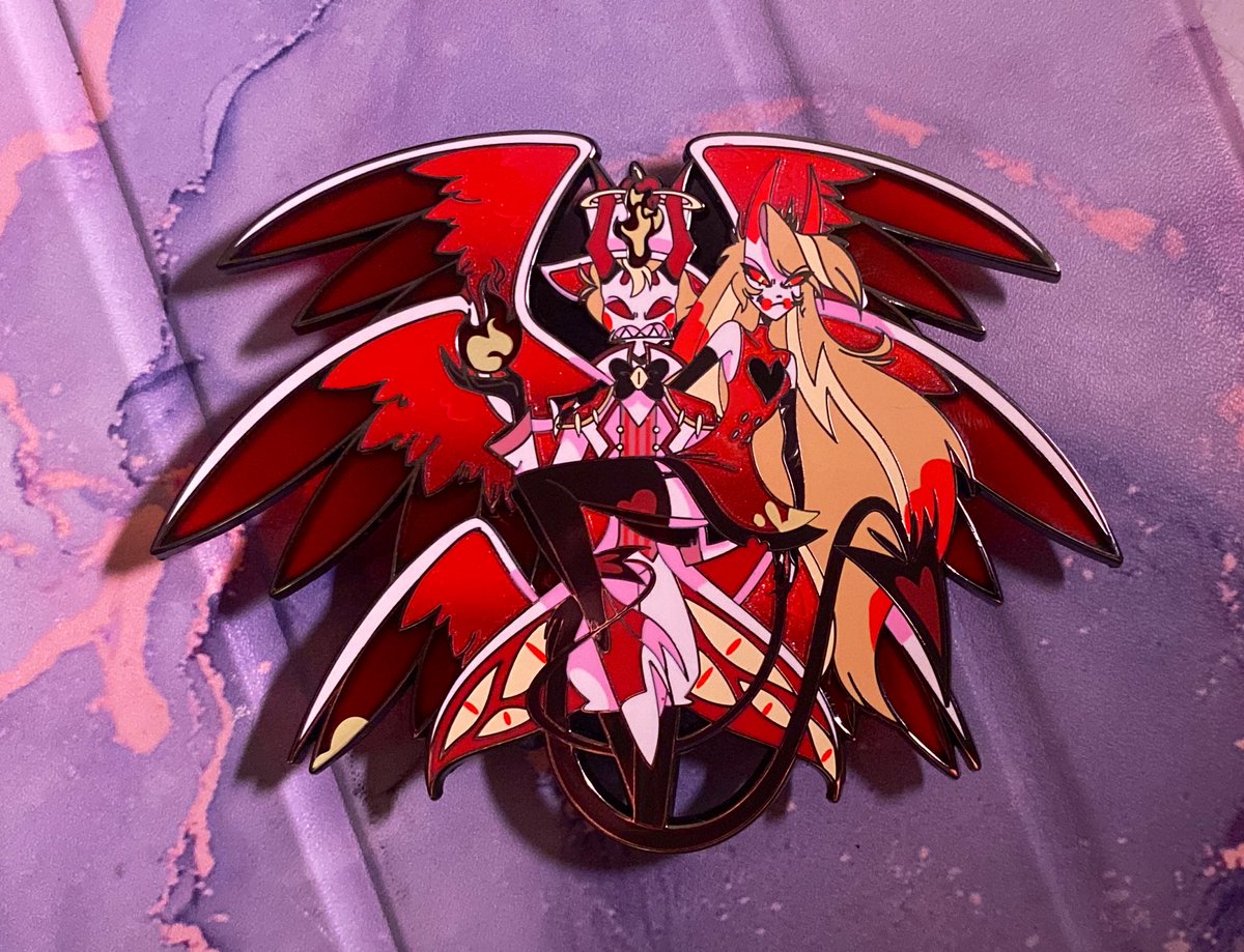 NamelessAnami's tweet photo. ✨❤️MERCH UPDATE!!!❤️✨

THEY ARRIVED!!!! (Or at least half of them xD)

Oh my gosh!!! They look way better than what I expected!!!

#hazbinhotellucifer #hazbinhotelalastor #hazbinhotelniffty #hazbinhotelangeldust #hazbinhotel #hazbinfanmerch #lucifer #alastor #angeldust https://t.co/gzGOFWslx7