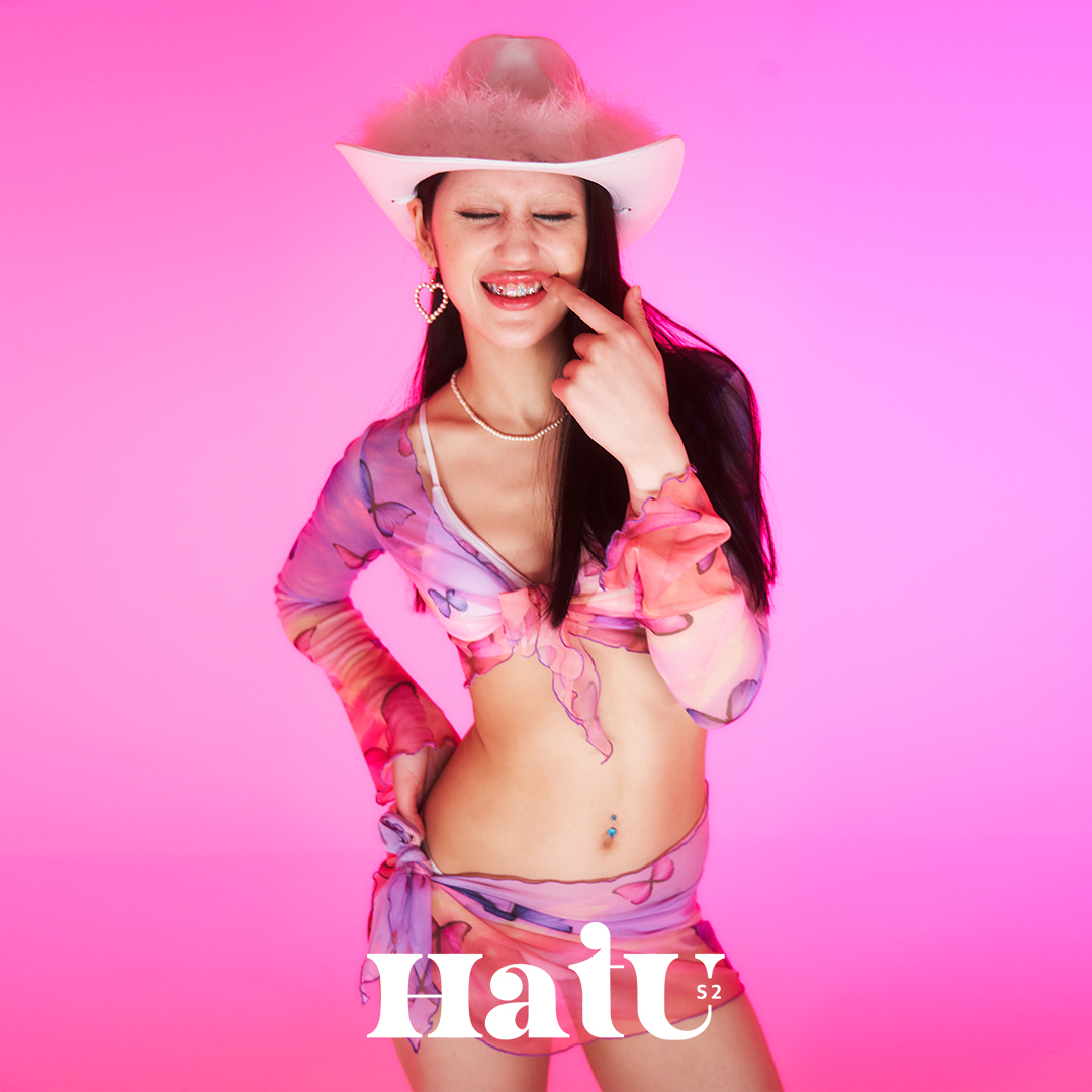Hatus2_official's tweet photo. Sυммєя Fєѕтιναℓ 🎈
#hatu #hatus2 #하투 #한국브랜드 #아이돌패션 
#아이돌공패 #Kstyle #kpopstyle #여름패션 #페스티벌 #festivals #waterbomb #워터밤 #휴가패션 https://t.co/TjYl8pwJCX