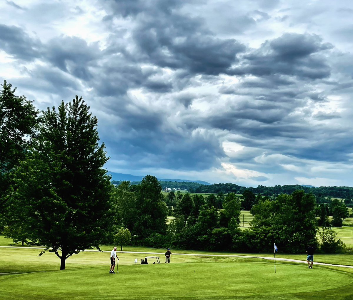 Some nights you gamble with the forecast and occasionally win. How we pulled off our <a href="/rockyridgegc/">Rocky Ridge G.C.</a> Men’s League tonight will remain a mystery forever. 🙏⛳️