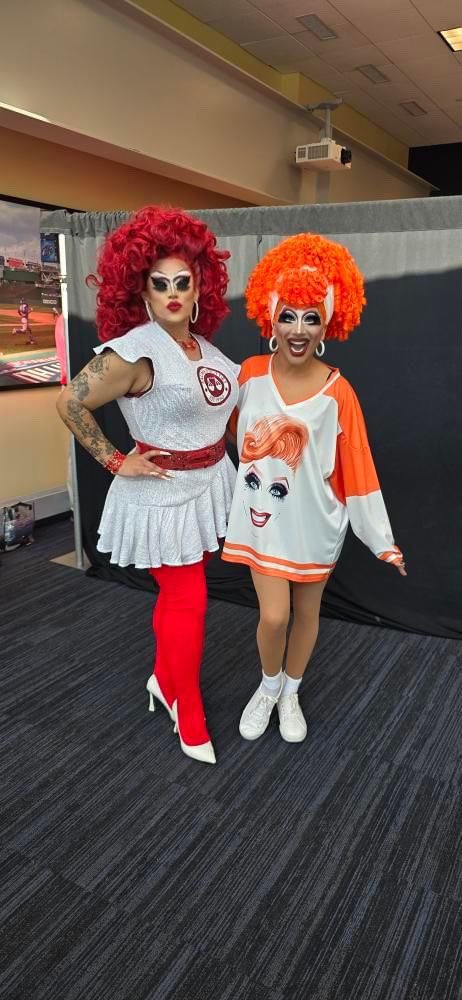 Salina EsTitties tweet media