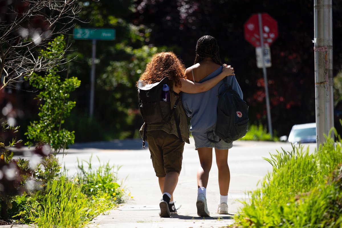 Megan Farmer (@_megan_farmer) on Twitter photo 17-year-old student dies after being shot multiple times at Seattleās Garfield High School:
kuow.org/stories/shooti⦠<a href="/KUOW/">KUOW Public Radio</a> 17-year-old student dies after being shot multiple times at Seattleās Garfield High School:
kuow.org/stories/shooti⦠<a href="/KUOW/">KUOW Public Radio</a>