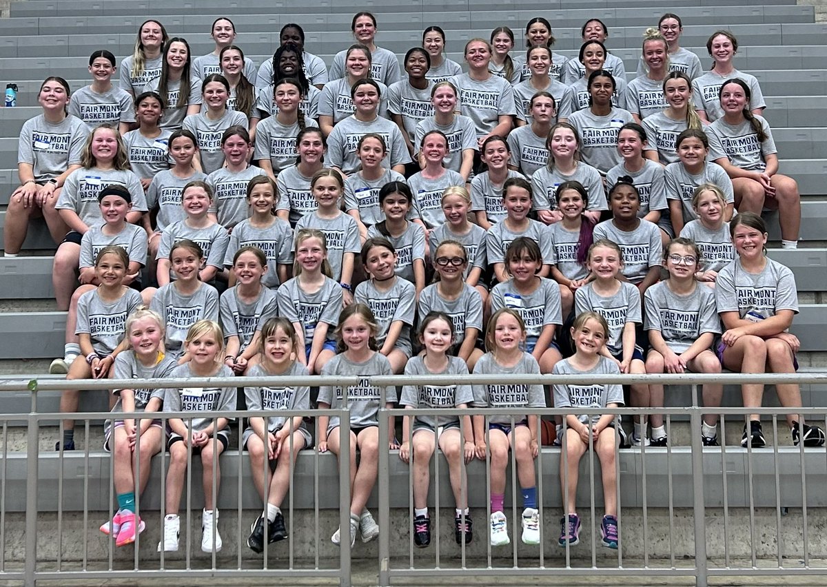 A great week of camp!  Fantastic job by our campers and even a better job from our high school players/leaders/coaches!

#WeAreFirebirds 🔥🐦
#Serve 🙌
#Leaders 🏀