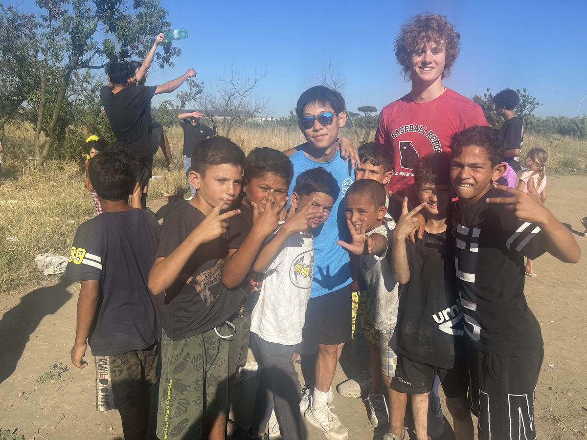LSCHS_Mission's tweet photo. Blessed.
Appreciative.
Humbled.
Connected.
Grateful.
Eye-Opening.
These are just a few of the words used to describe our experience with the Romano children today.
#LSCHSSummerofService https://t.co/S1C0P95qQf