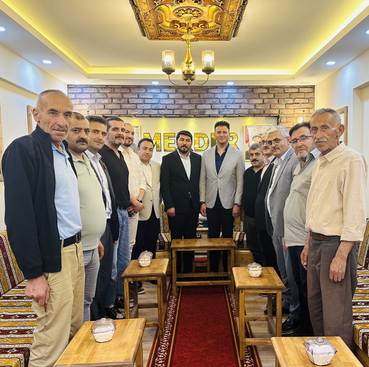 MERDER Dayanışma Derneği Ziyaret Edildi

<a href="/MUSIADSivas/">MÜSİAD Sivas </a> Başkanımız <a href="/GorgenUgur/">Uğur Görgen</a>, yönetim kurulu üyelerimizle #MERDER Dayanışma Derneği Başkanı <a href="/FarukPoyraz86/">Faruk Poyraz</a> ve yönetimine nezaket ziyaretinde bulundular.

#müsiadsivas #merder