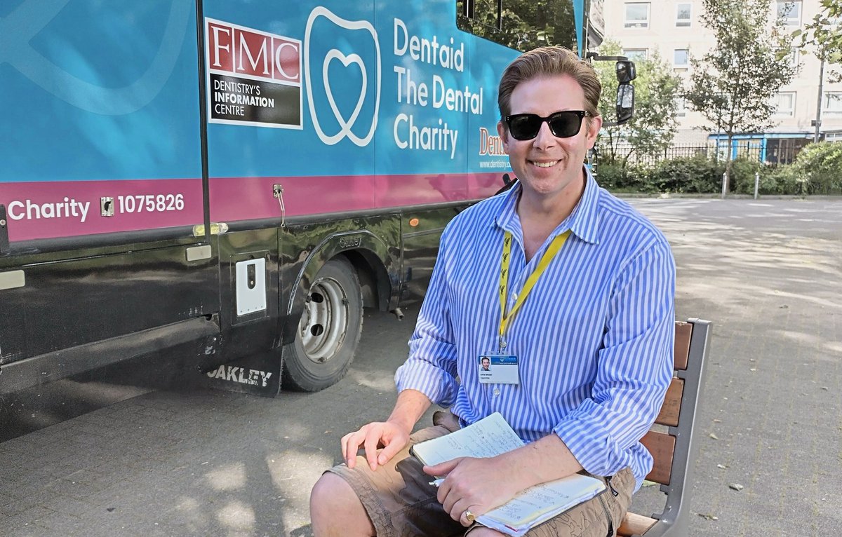 Chris_AttwellLD's tweet photo. We took our councillor advice surgery outside this week...good to be with the wonderful team from @dentaid_charity, who do such a brilliant job running outreach dental clinics in communities where people are struggling to access dental care.
#StThomasWard @idholder @MarkJefferyLD https://t.co/ADd34dsURk