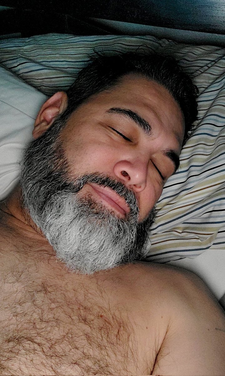 PlantToPan's tweet image. #babyfriday #nightynight #beards