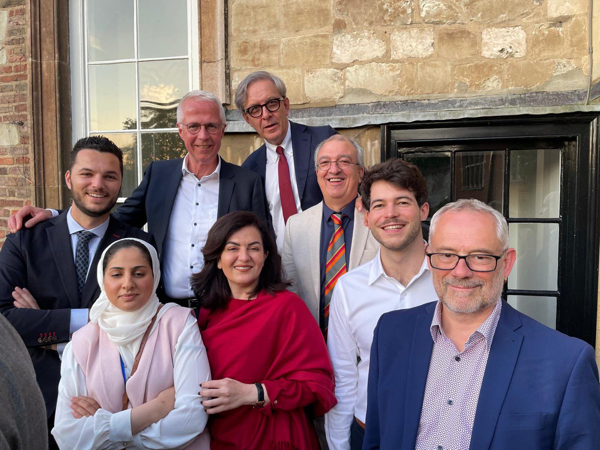Antoine_CLT2's tweet image. As part of the UK #AMR inward mission delegates, I had the honor to be part of Professor Dame Sally Davies’ guests at @TrinCollCam.

It was inspiring to see everyone’s engagement, and a fruitful opportunity to make connections to collaborate against AMR!
#AMRUK20