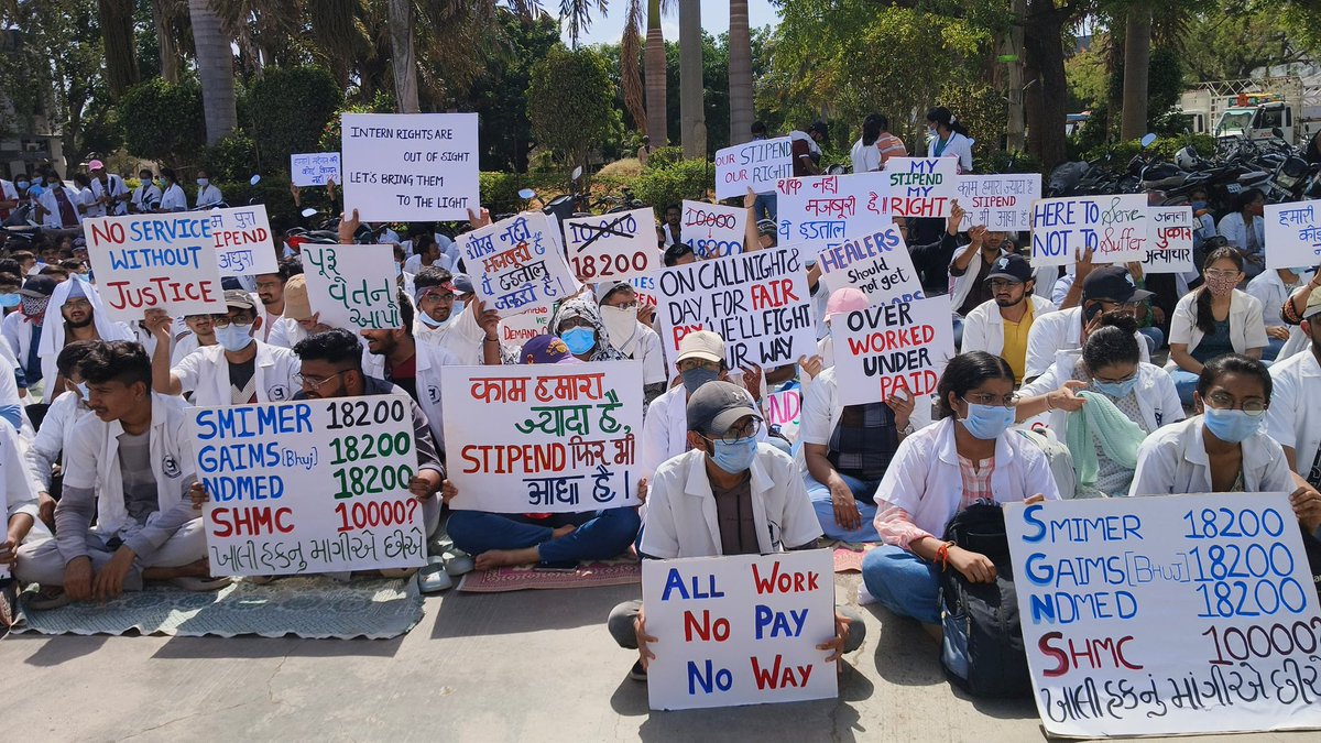 Krunali2712's tweet photo. Fighting for justice 
Strike day-5 ,still didn’t  get any response 
#WEWANTJUSTICE 
#interns_united 
#shmc_interns
@NMC_IND 
@DrDhruvchauhan 
@PMOIndia 
@CMOGuj 
#shantabaamed https://t.co/Rdd3x9Qey7