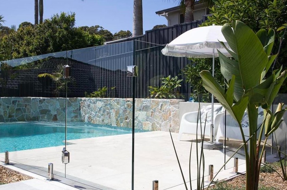 liamjones1215's tweet image. 8 Impressive Glass Pool Fence Ideas To Elevate The Look Of Your Backyard

Read More: swengen.com/2024/06/07/gla…

#glasspoolfencing #poolfencing #poolfences #backyard