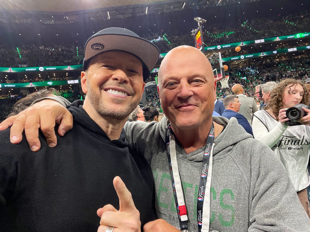 MichaelChiklis's tweet image. Great night at the Gaaahden! Go @celtics !!!