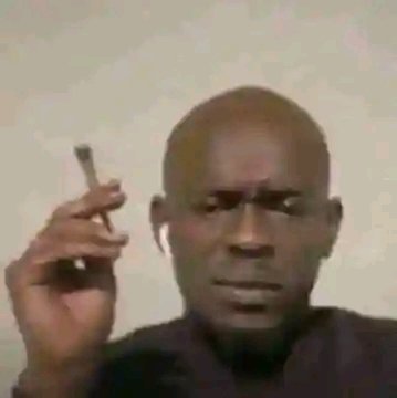 de_asylumice's tweet photo. Old National Anthem says our father land.😃
New National Anthem says our mother😄.
You sure say Nigeria no need DNA??? https://t.co/3W5mizjS0B
