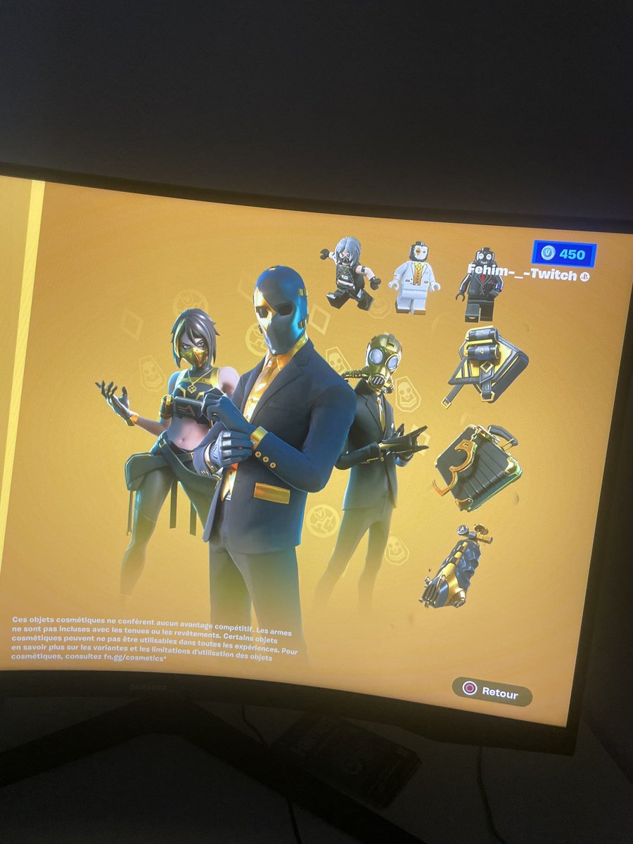 Fehim_Twitch009's tweet photo. @FortniteFR Dans la déscription du pack vous aviez dit qu’il sera retiré de la boutique le 09/06/2024 https://t.co/VPr3TbjLCY