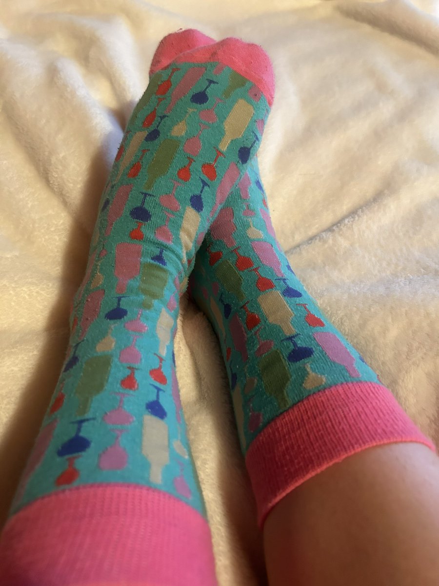 andreabooth7's tweet photo. #crazysocks4docs
#mentalhealthmatters
#ICURN
#Anxietysucks
Show me your socks https://t.co/oDci23rcRc