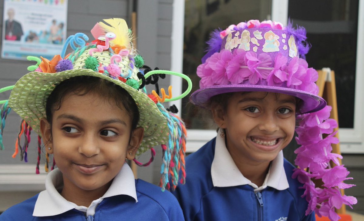 JosephineVivan1's tweet photo. 🧢👒🎩🎓🪖⛑️🤠🧙‍♀️🕵️‍♀️💂‍♂️👩‍🌾👩🏾‍✈️Students from OLOL wore crazy hats to school today to raise funds for the 2024 Archbishop’s LifeLink Appeal. Well done to our Year 6 students for leading the day.@CatholicEdWA @Blakey2308 https://t.co/zOzi1ueYrb