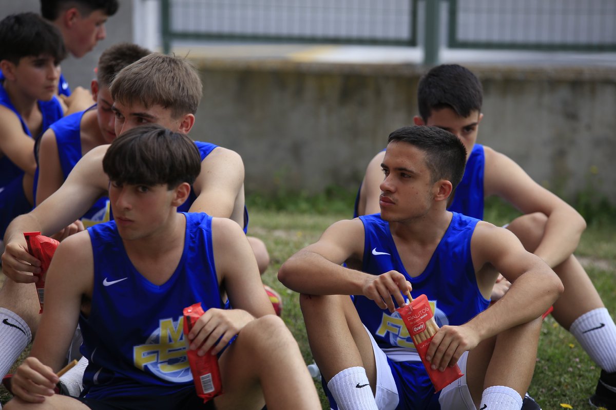 CampusMartaFdez's tweet photo. 💛🏀 ¡Queda muy poco para vernos en el campus MF5!

#verano #baloncesto #campus #martafernandez https://t.co/NKr0FpsFNO