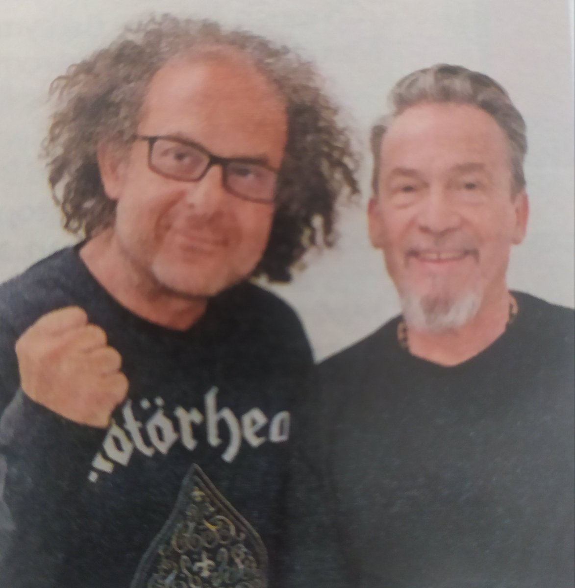 Radio100purson's tweet photo. Florent Pagny s'offre la couverture du Télé Star de la semaine à venir ..
Quelques photos....
#florentpagny #telestar #thevoice #concert #tf1 #programmetv #musique #chanson https://t.co/wflqvc2b5m