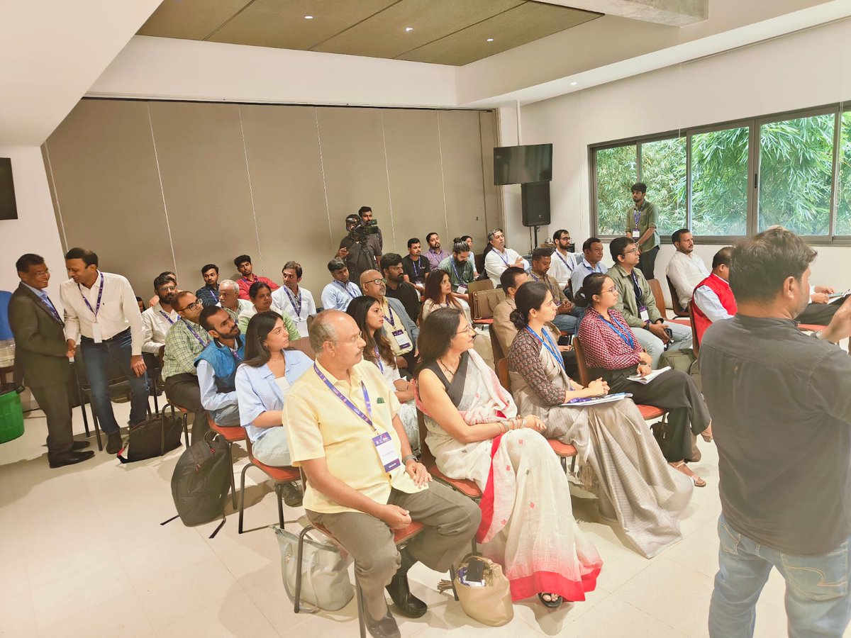Housefull in the Agritech track at #MGS24! Ashok Meda, Co-Founder Director at Krishi Kalpa Foundation, moderates a compelling session on Precision Technologies in Agriculture. A testament to the growing interest in agri-innovation! #Agritech