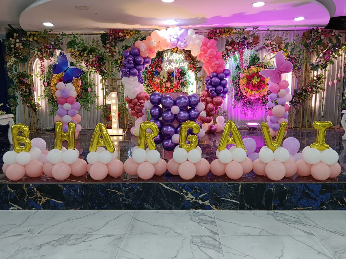 aniballoons's tweet photo. Butterfly Birthday decoration at banque🦋✨
#butterfly #balloondecor #balloonidea #partydecor #eventdecor #balloonstyling #aniballoons #balloongarland #butterflytheme #partyplanner #celebration https://t.co/kl0UwUsBzn