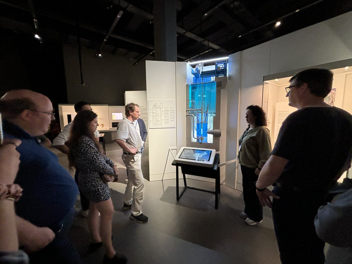 muller_group's tweet photo. From the #MLZ conference for #Energy #Storage in #Munich we had a great tour @DeutschesMuseum and after many exiting things, we found the true highlight: a model of #FRMII https://t.co/Cpkey51C85