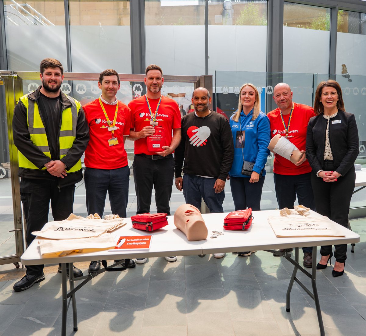 👏 | Merseyrail teams up with KnifeSavers to install bleed control kits throughout the city region's rail network. 

READ MORE 👉 tinyurl.com/2p9v6p53