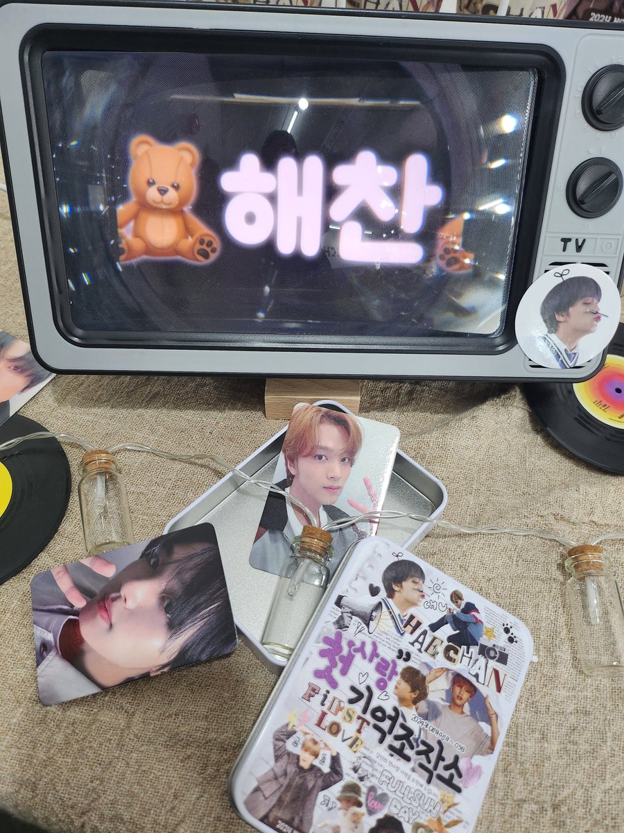 happiness66_66's tweet photo. 11번째로 다녀온 첫사랑 기억조작소...
컨셉 그대로 첫사랑 기억 조작되고 왔습니다...ㅎㅎ
트위터에서 찾아본거랑 다르게 더 이쁘게 꾸며져있어서 너무 좋았다...
기억 조작 당한 미래의 후기였ㄷr....🙄
#첫사랑_기억조작소
#해피_풀썬데이 https://t.co/Z7mZ58ceuu