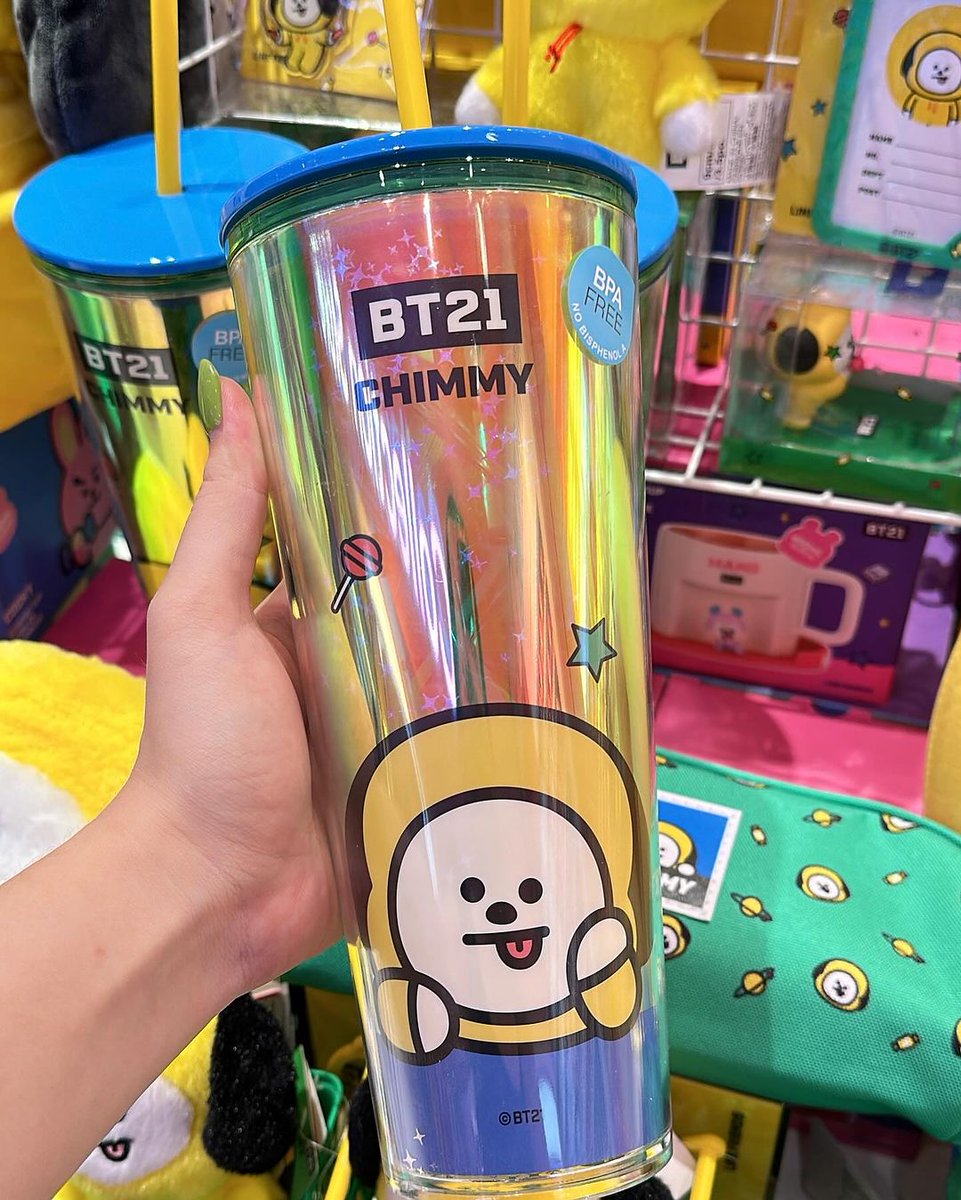 hibatullah12's tweet photo. SEKARANG NGOLEKSI TUMBLR BT21 MINISO INDO GAK BINGUNG LAGI MY. Jangan pada panic buying plis 😭😭 #MINISOINDO https://t.co/Skaifl7oQA