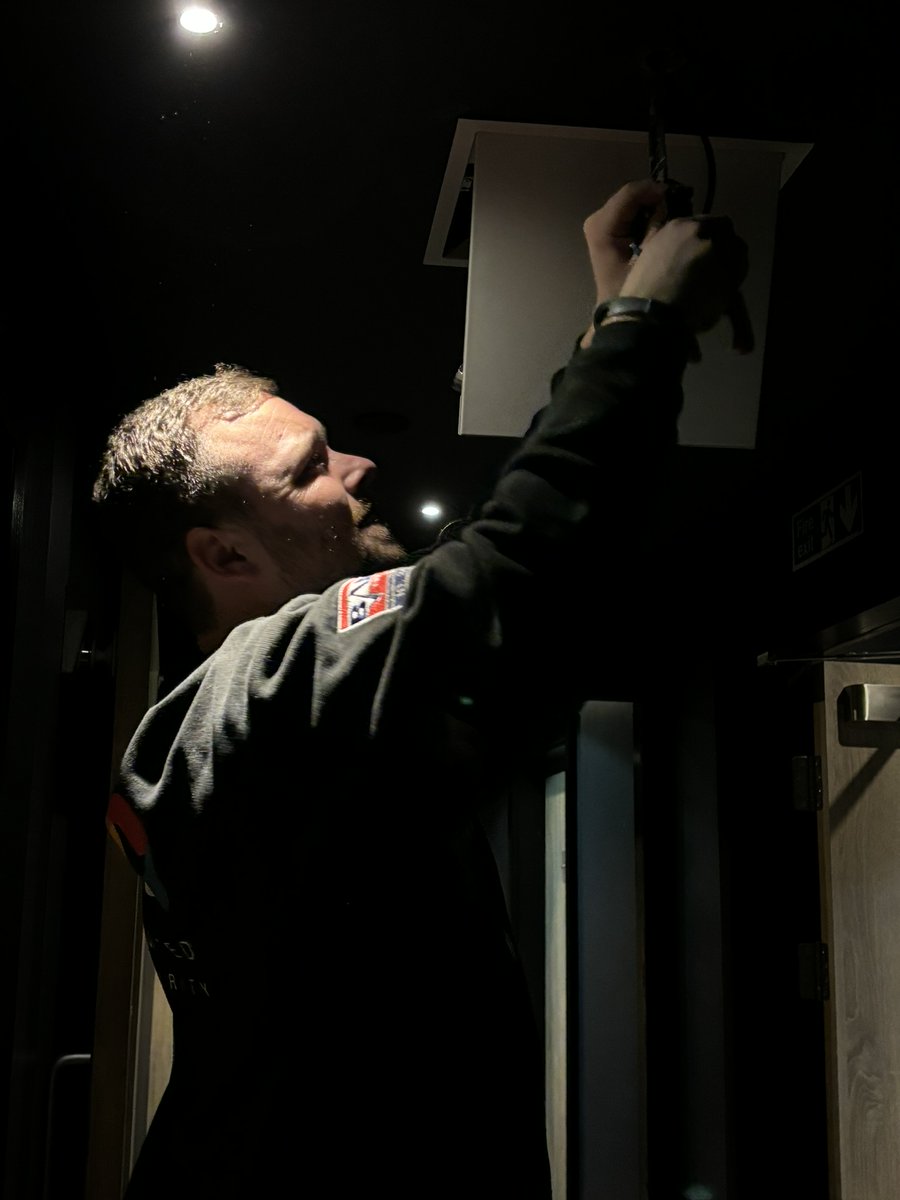 PFSGroupLtd's tweet image. Sometimes to have more light you must first work in the dark!

A couple of fairly artistic photos from a recent emergency lighting installation 💡🔦

#LetThereBeLights #EmergencyLighting #FireandSecurity