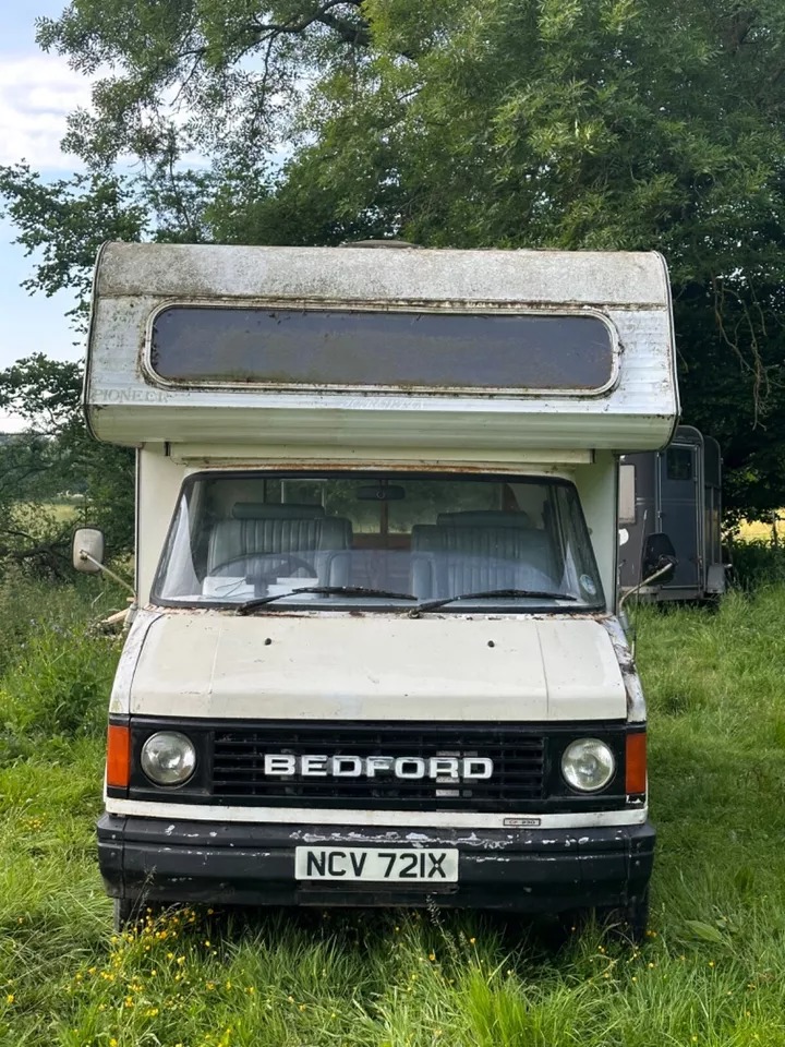 BarnFindsUK's tweet photo. Ad: 1982 Bedford CF Motorhome
On eBay here -->> https://t.co/tUrEW5Vyvp
#VintageCamper #RetroRV #MotorhomeLife #VanLife #CamperConversion #HomeOnWheels #RoadTripReady https://t.co/eDZpRarXj2