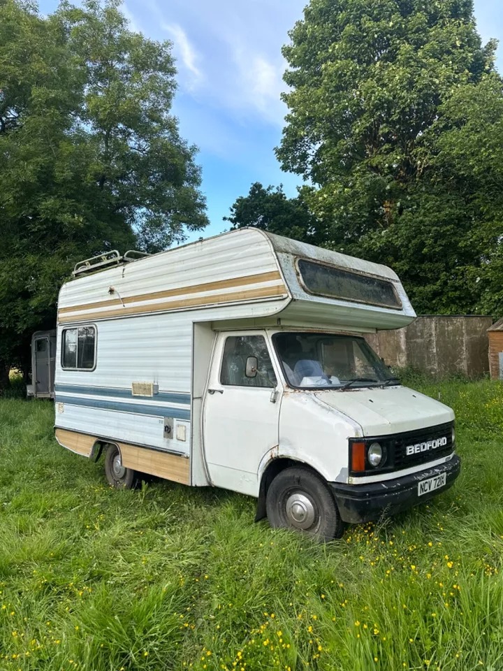 BarnFindsUK's tweet photo. Ad: 1982 Bedford CF Motorhome
On eBay here -->> https://t.co/tUrEW5Vyvp
#VintageCamper #RetroRV #MotorhomeLife #VanLife #CamperConversion #HomeOnWheels #RoadTripReady https://t.co/eDZpRarXj2