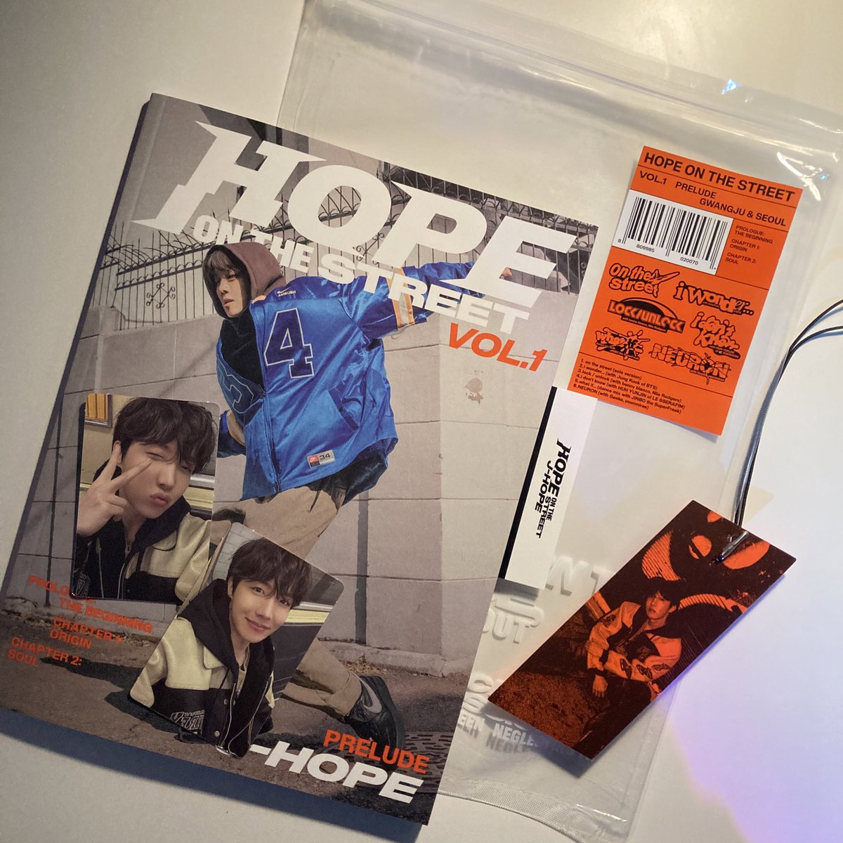 daintysope_'s tweet photo. ˚ ༘ ೀ⋆｡˚✉️: @bbspazz @MoonlovingOt7 🫧 
 
— hello lovely angels! thank you so much for giving me the HOTS album! you guys deserve all the good things in the world!💜🤍

-ˋˏ ༻#kadymails༺ ˎˊ- https://t.co/prLROznRMU