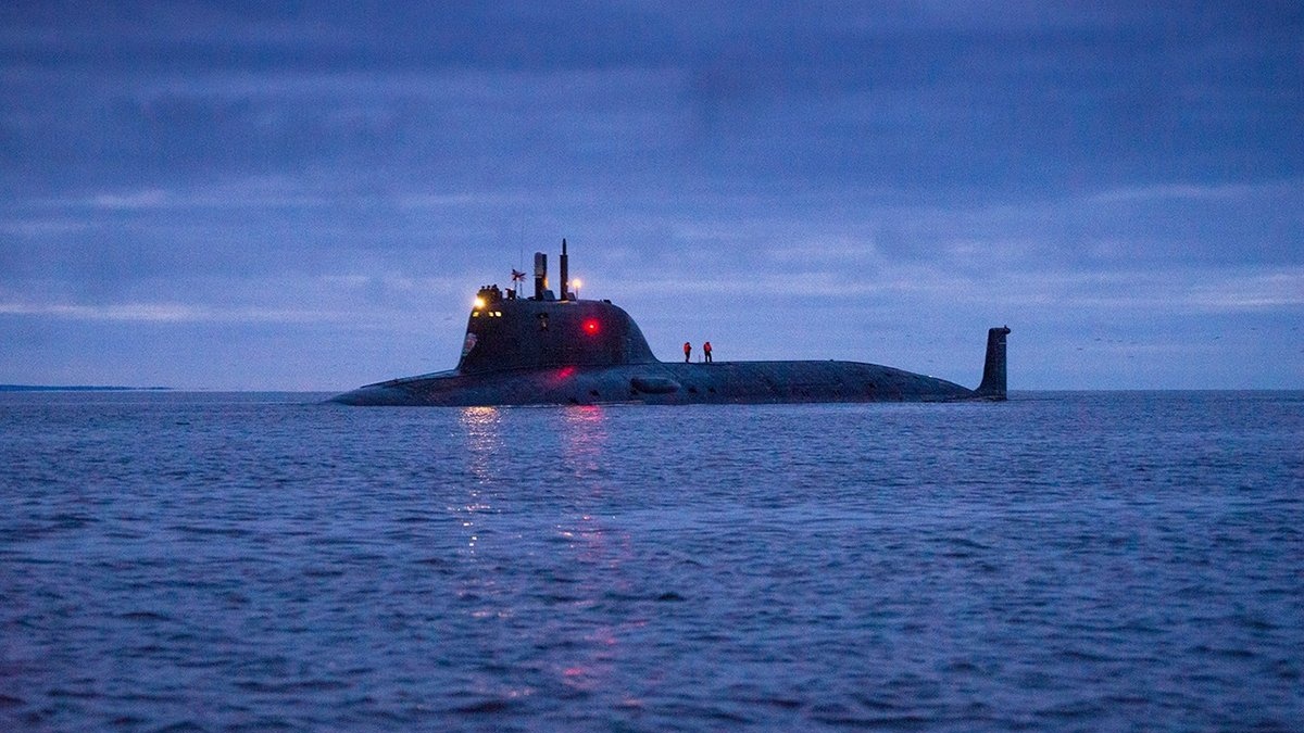 vivalibre04's tweet photo. ÚLTIMA HORA:

 Rusia envía un submarino nuclear a Cuba, que se encuentra a sólo 150 kilómetros de la frontera con Estados Unidos. https://t.co/JIvDVeIBqg