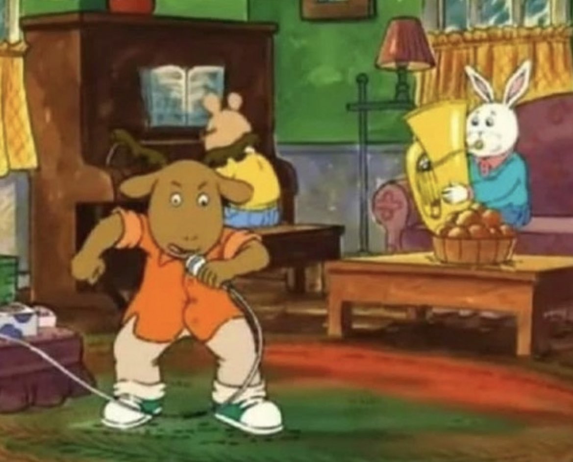 BeSmoove7's tweet photo. Me at midnight: "THEY SAY THIS IS A BIG, RICH TOWN" https://t.co/yk3RU0gPAr