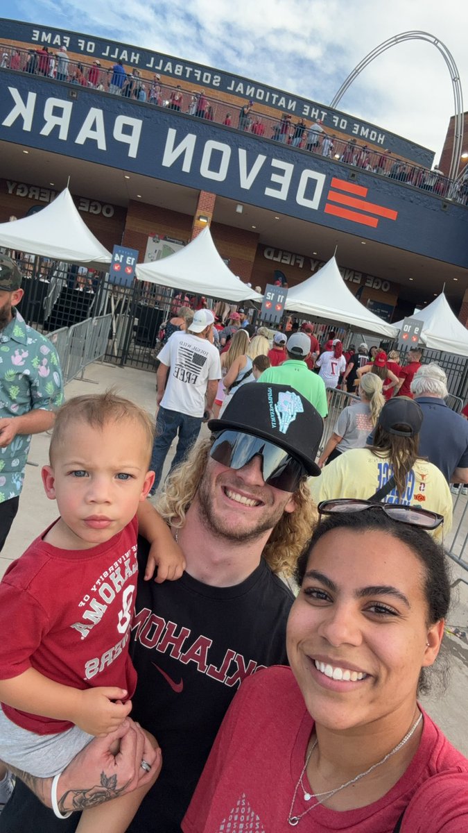 gracieduckkk's tweet photo. #wcws#selfie ♥️
another 3/2 count ! https://t.co/Z9eyFhnI75