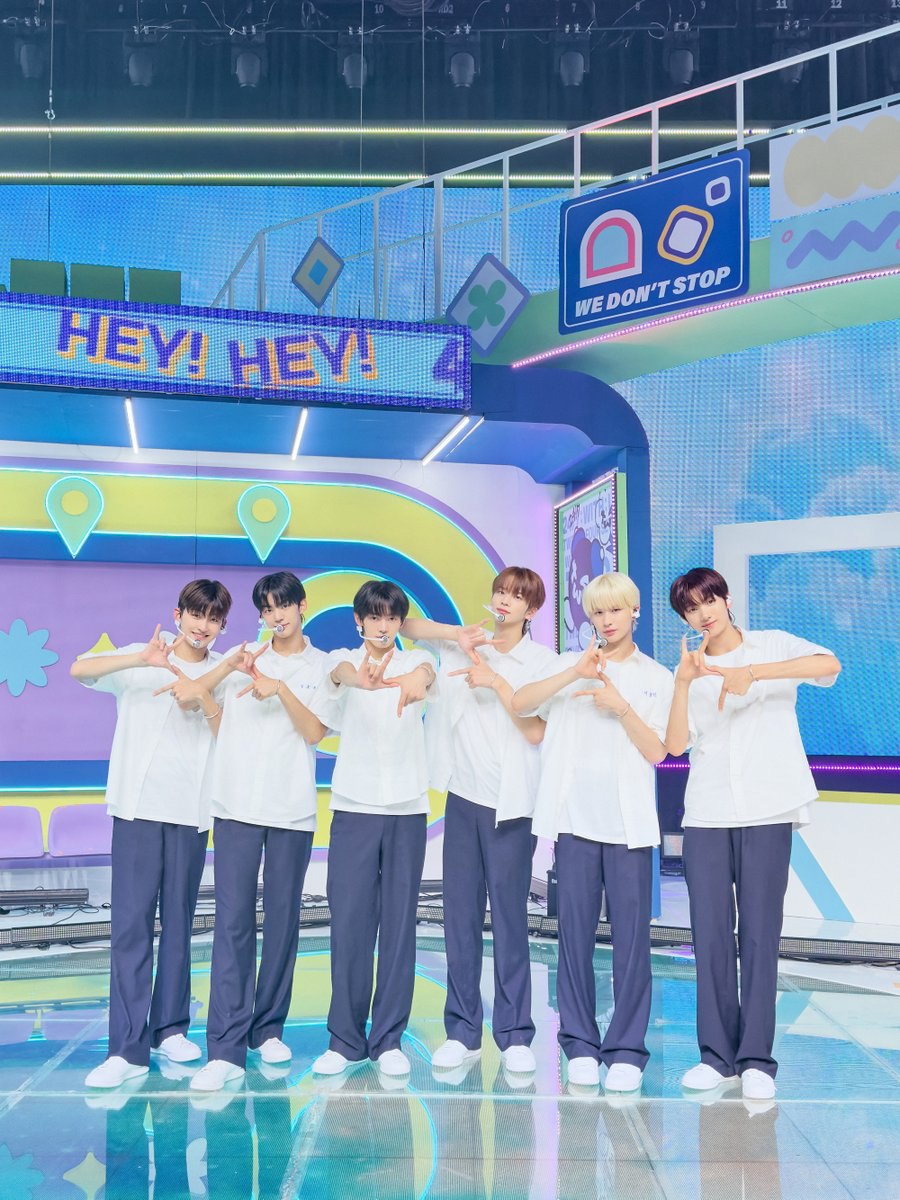 Our first performance of the incredible "hey! hey!" was absolutely electrifying. The energy was palpable, and we were completely mesmerized by our own work. Let's shine brightly, and continue to support us enthusiastically every step of the way.