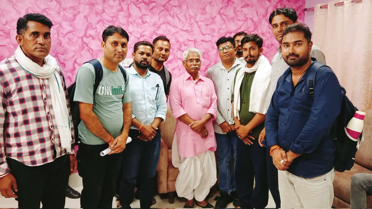जयपुर में #CHA प्रतिनिधि मंडल से मुलाकात हुई।
जल्द ही मुख्यमंत्री श्री भजन लाल जी से मिल कर इनकी समस्याओं को रखूंगा।