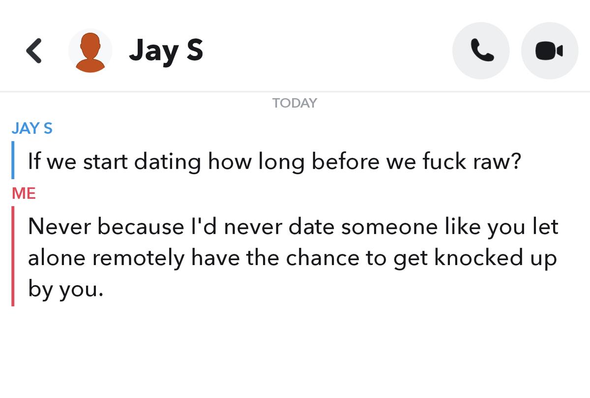 urGFsDMs's tweet photo. I wonder if these kind of first messages ever work. #wtf https://t.co/JZJUE3p8cU