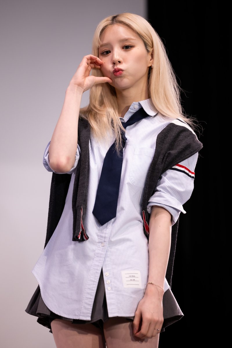 Stainless_1019's tweet photo. 240524

🌙🫶🤍

#HeeJin #희진
#Dall #Devine_All_Love_Live #Virtual_Angel
#ARTMS #OURII https://t.co/T5AteTkCWW