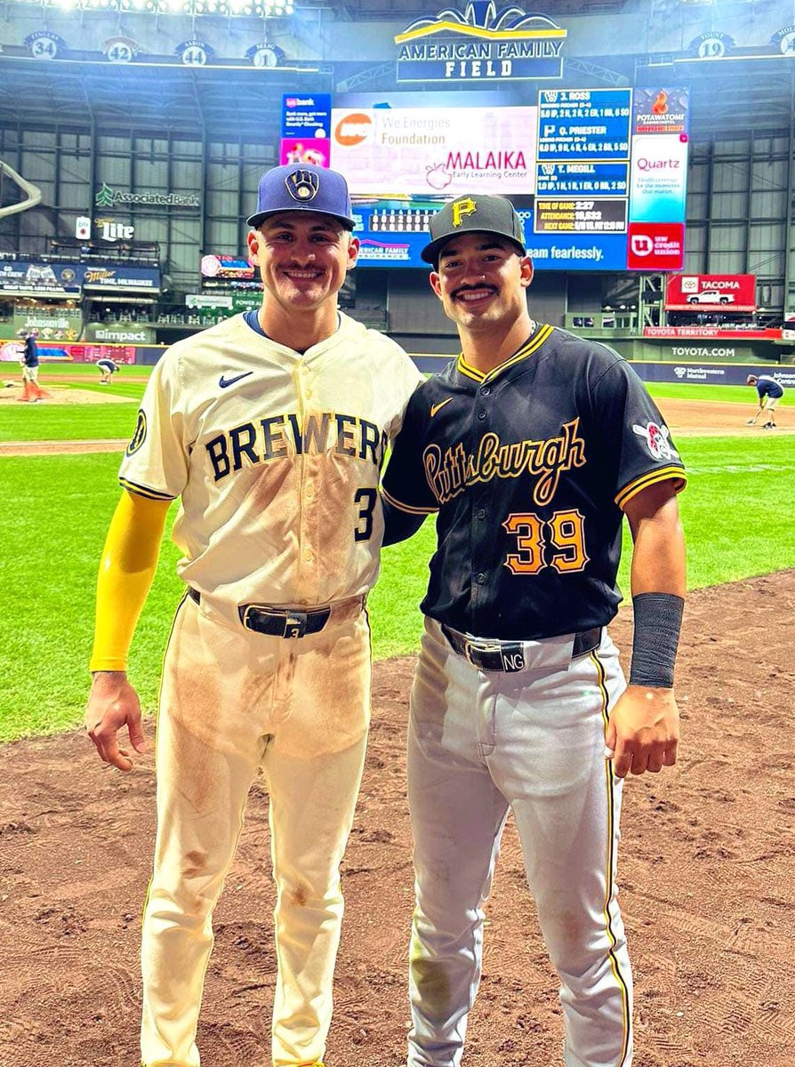 youngpbp's tweet photo. Arguably the best team ever assembled at @NMStateBaseball was in ‘18. How about 3 @MLB thriving stars. Unreal.

𝐁𝐫𝐚𝐝𝐢𝐬𝐡 ➡️ 3.18 ERA in 6 starts 
𝐎𝐫𝐭𝐢𝐳 ➡️ .288/5/21 | 19 XBH
𝐆𝐨𝐧𝐳𝐚𝐥𝐞𝐬 ➡️ .315/4/22 | 10 XBH | 24 games 

#ProAggies https://t.co/MzBuBz4Xot