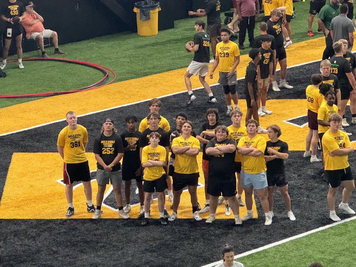 Gavin_Herbers's tweet photo. Had a great session playing DE at @MizzouFootball Elite Camp today along with my teammates at @FootballTHS. Thank you coaches for the opportunity. https://t.co/mIDCxUmQf9