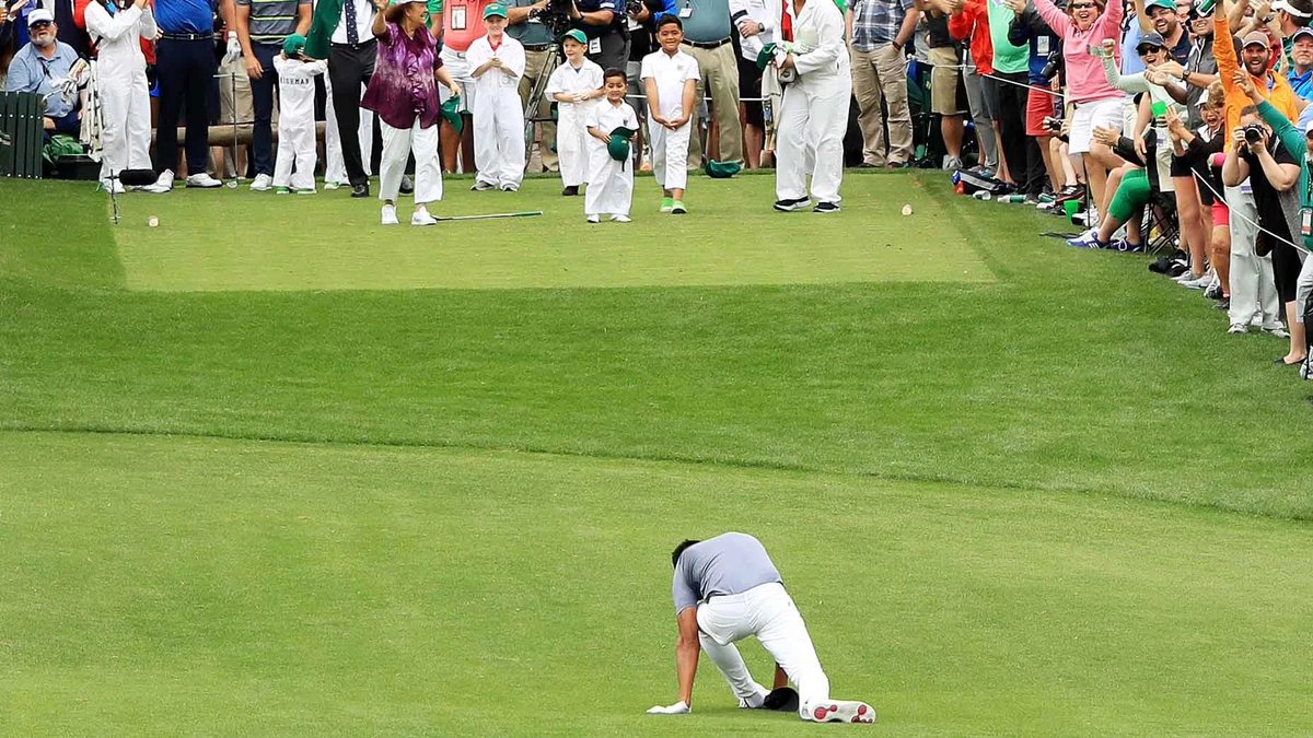 AvocOTTO7's tweet photo. @RobbyBerger This was almost Finau’s ankle all over again https://t.co/e6oHgIW8S6