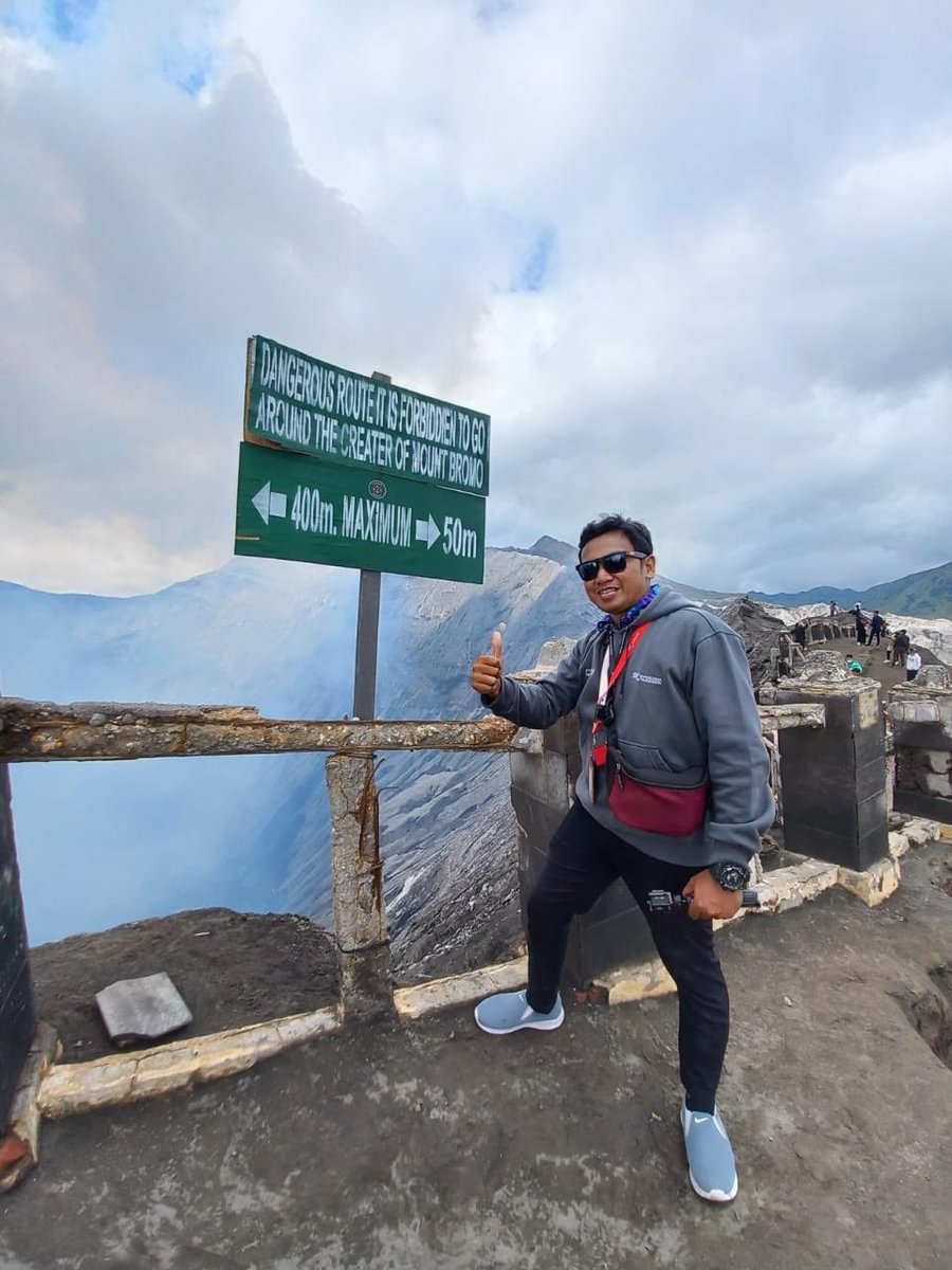 abilmabur's tweet photo. Ini tour lidernya dan yg jadi nara hubung dari darenna https://t.co/mw6p4KsIzJ