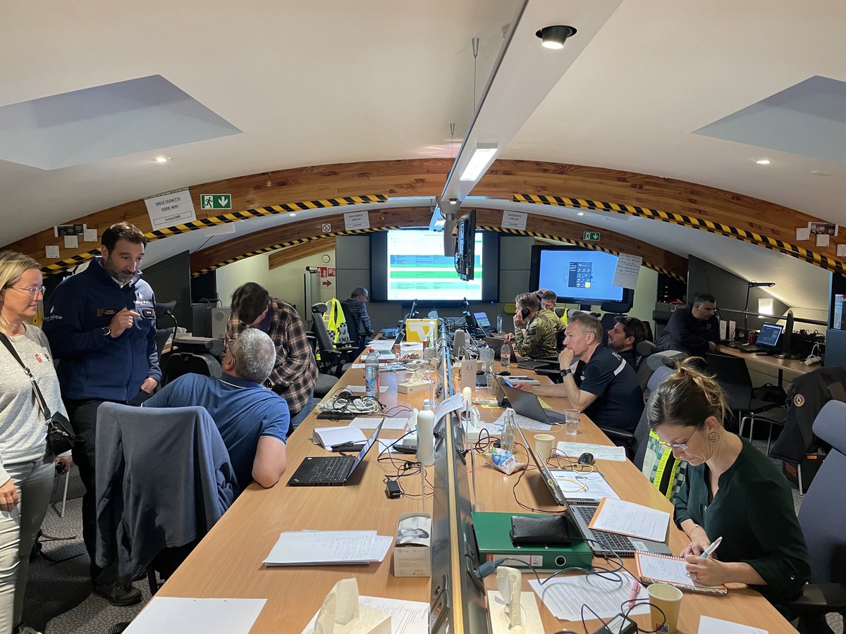 gillesmahieu's tweet photo. L’ #Exercice en cours depuis mercredi se poursuit sans discontinuer. Le carburant (café) reste disponible. On commence à envisager la phase de rétablissement. Merci à toutes les équipes engagées. #BWresponse #crisismanagementexercise https://t.co/GKa2S1tn3B