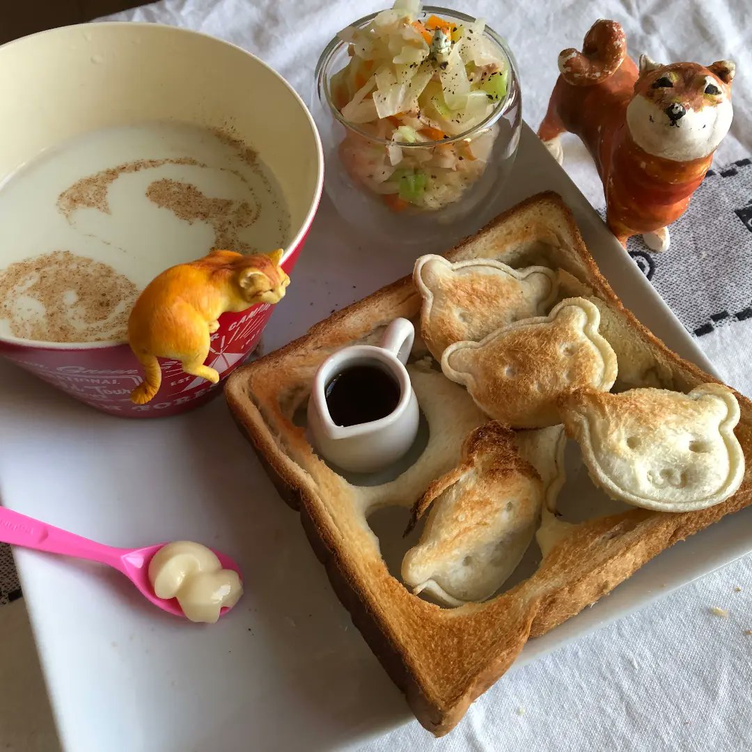 44310410's tweet photo. 20240607fri #妄想カフェ443 #妄想カフェ443病院食 #病院食 #糖尿食 #減塩食 #朝ご飯 #朝食 #朝ごはん #あさごはん #ぼっちごはん #breakfast #colazione #Petitdéjeuner #朝ごパン #くまパン #食パン型抜き #Toast #ボイルサラダ #cinamon #低脂肪牛乳 #水出しコーヒー #マーガリン #くまさんパン🐻 https://t.co/HrFArg0kCe
